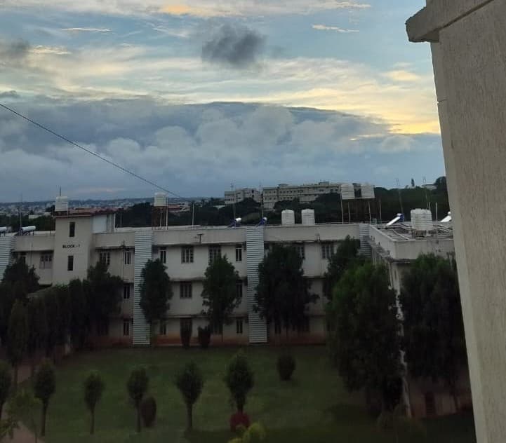 KLE Technological University Hubli campus photo 12